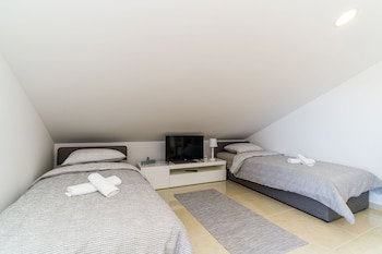 Apartments Šmanjak