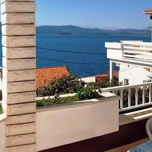 Hotel Apartments And Rooms Florijan cazare Vlaka