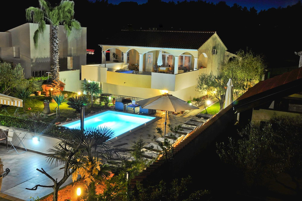 Hotel Villa Vanilla With Heated Pool