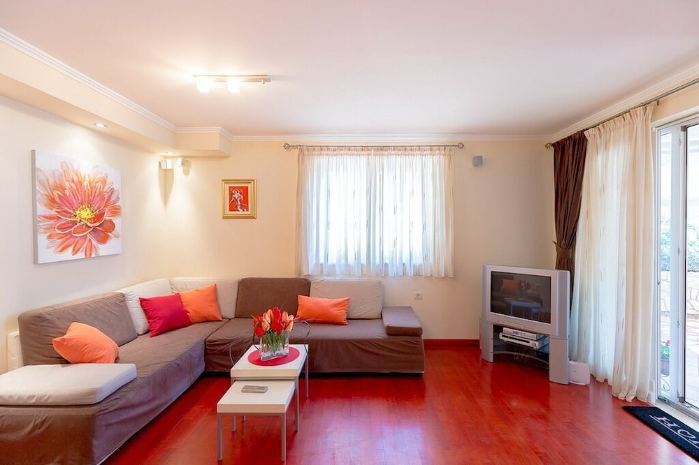 Hotel Leona & Borna Central Suites