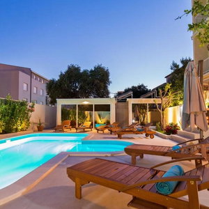 Hotel Apartments St Thomas cazare Mokosica