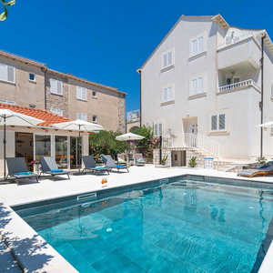 Hotel Apartments Villa Key cazare Zvekovica