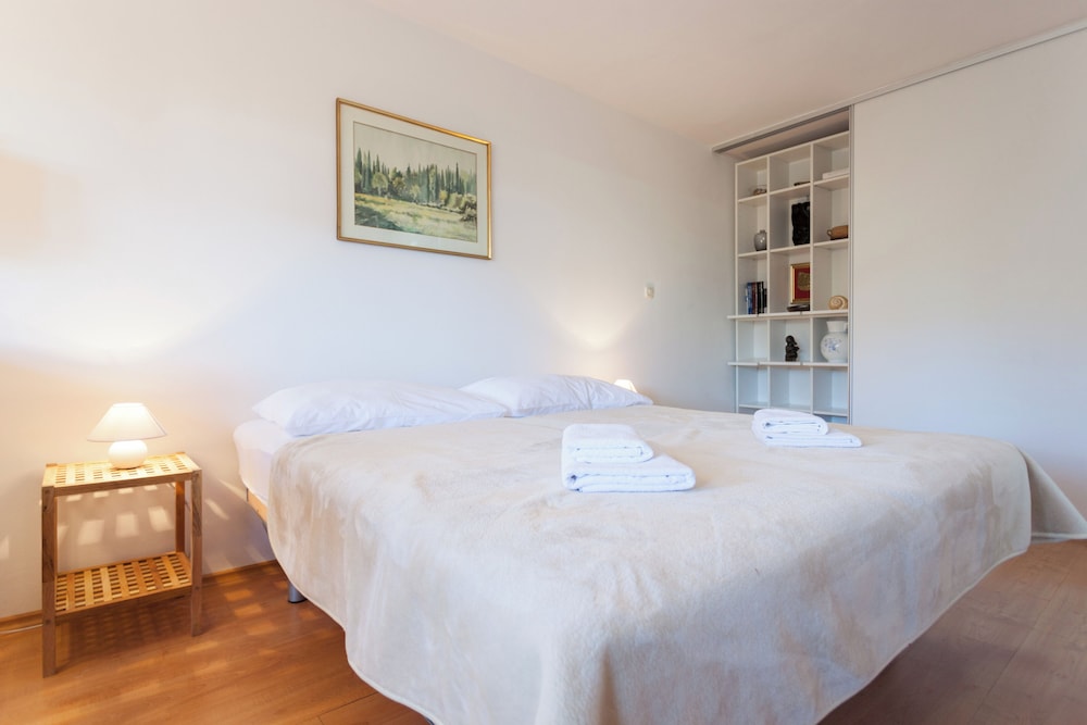 Hedera Estate, Hedera Studio 6