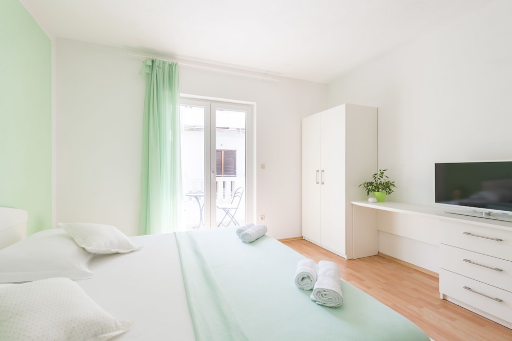 Hotel Apartmani Nikolina