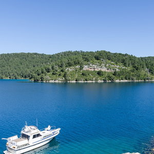Hotel Apartments Angelo cazare Blato