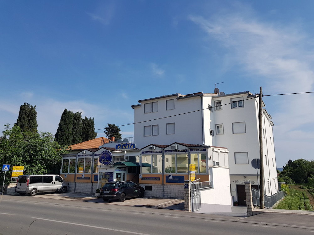Hotel Guesthouse Varnica