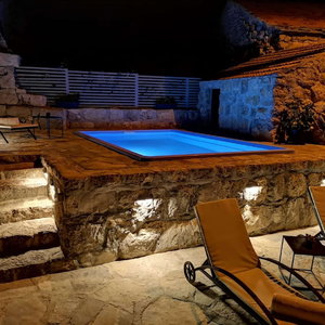 Hotel Stone Holiday Home In Brotnice Dalmatia With Outdoor Hot Tub cazare Gruda