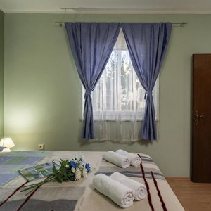 Hotel Seaview House Apartments cazare Krsan