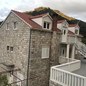 Hotel Comfortable 2 Bedroom Apartment cazare Blato