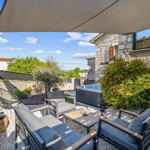 Hotel House Bruna cazare Krsan
