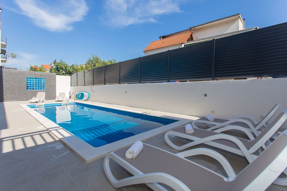 Hotel All Saints B&B Kastela