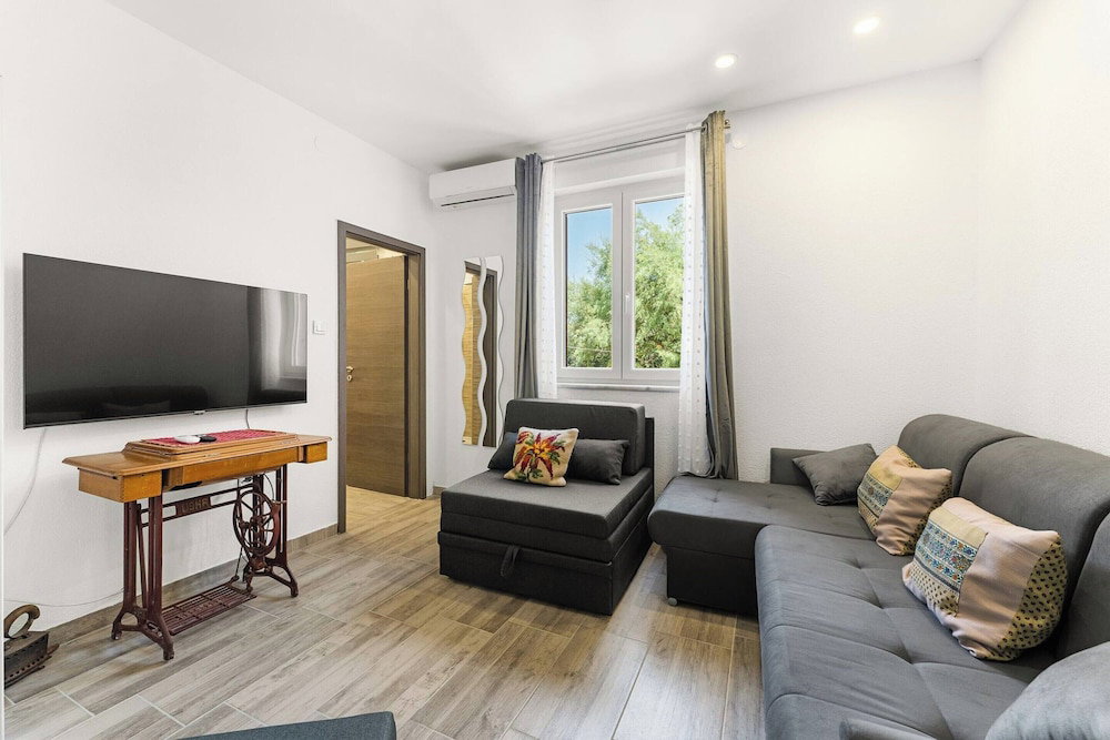 Hotel One Bedroom Apartment With A Sea View