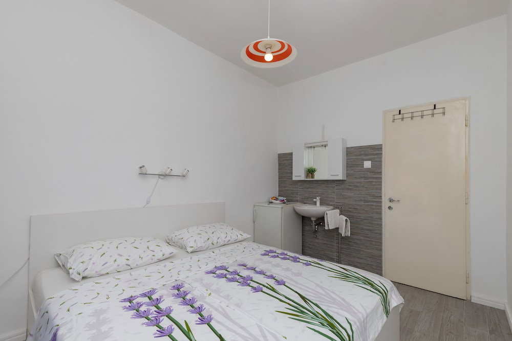 Guest House Bradas