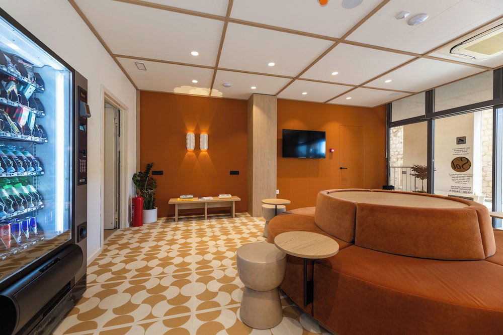 B&B Sol