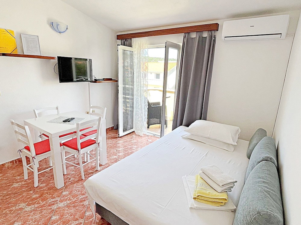 Hotel Apartments Neda