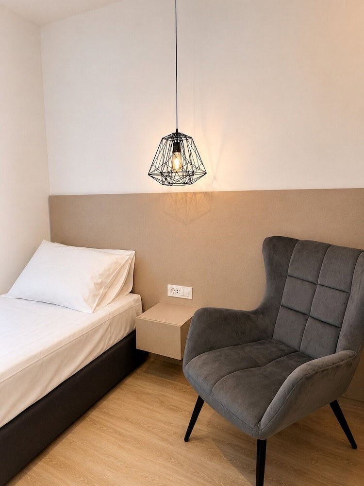 Hotel Kula & The Top Apartments