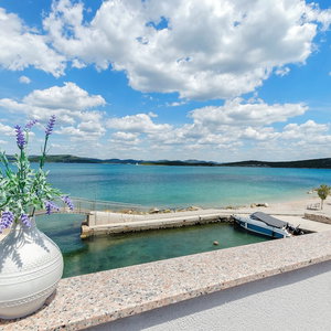 Hotel Apartment Denko By The Sea cazare Tisno