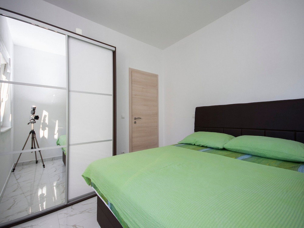 Hotel Apartments Happy Holiday