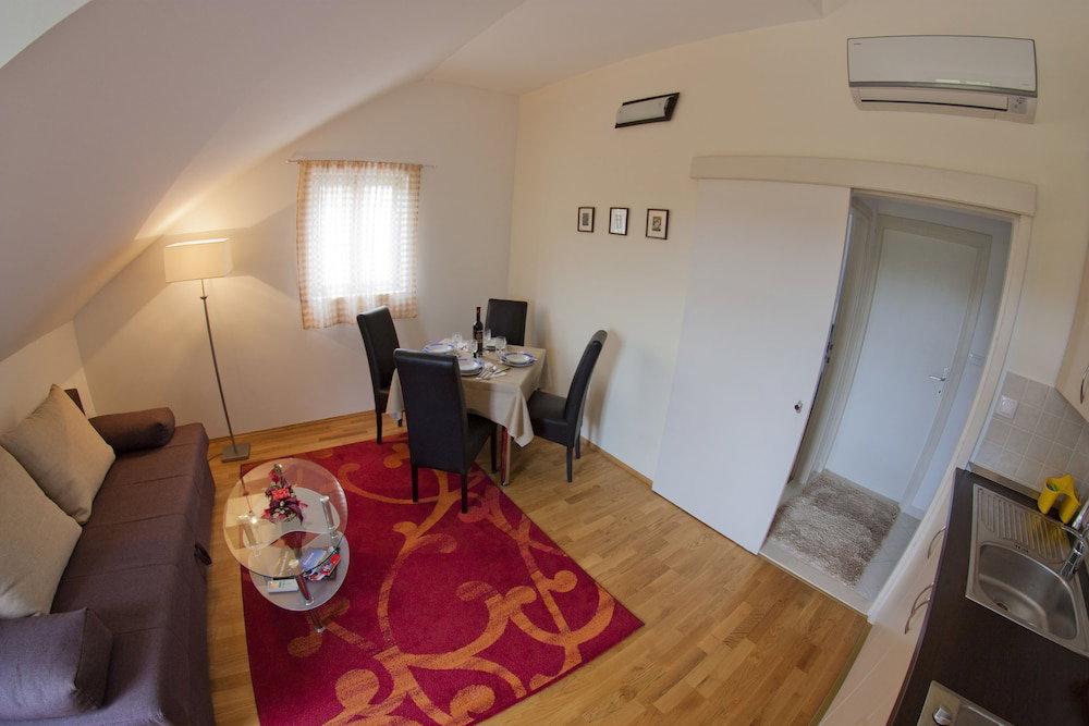 Hotel Green Park Apartments