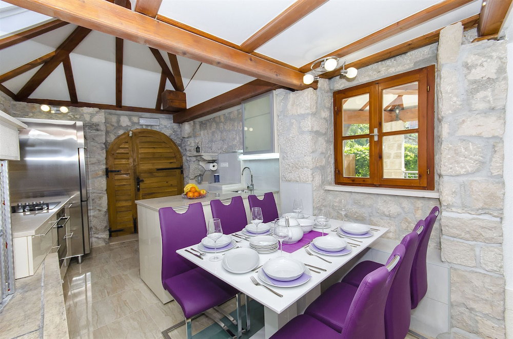 Hotel Villa Strnj