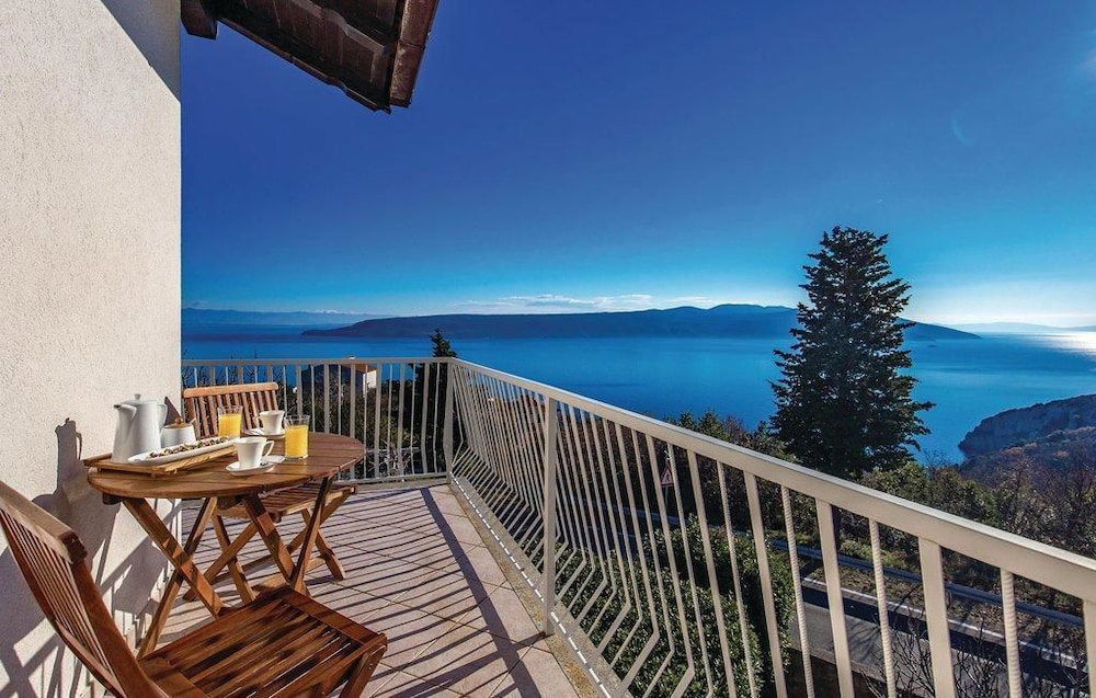 Hotel Holiday Home Sea View