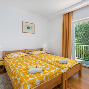 Hotel Ester Premium Stay cazare Krsan