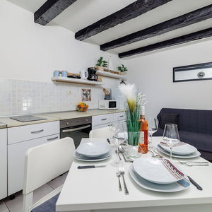 Hotel Apartment Lozann cazare Novi Vinodolski