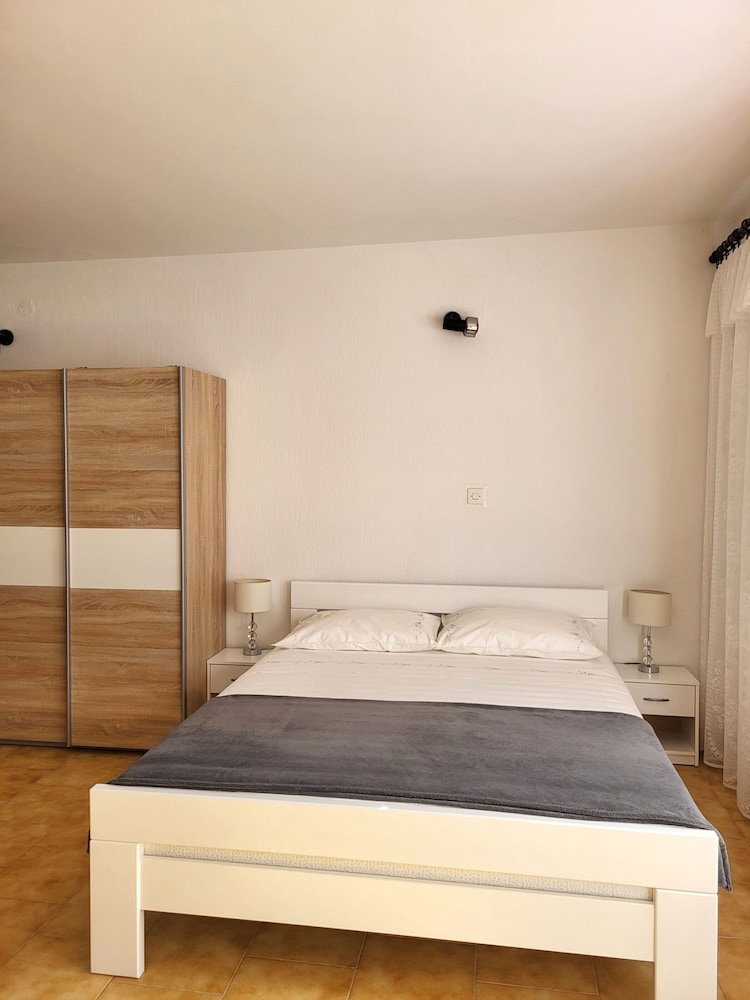 Hotel Apartments Gorana