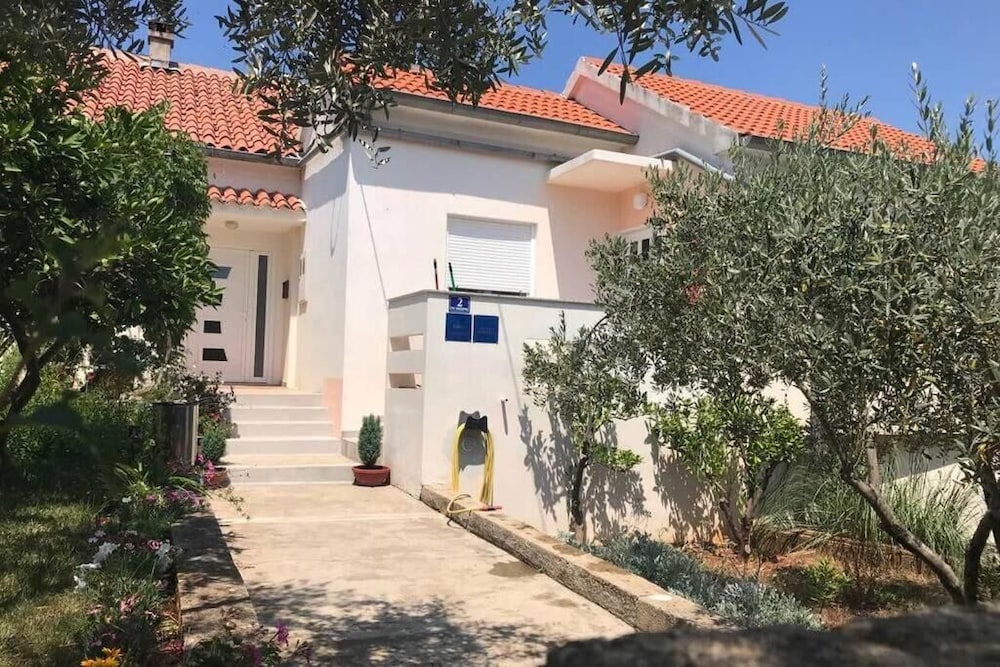 Hotel Magnolija Apartment, Sleeps 3