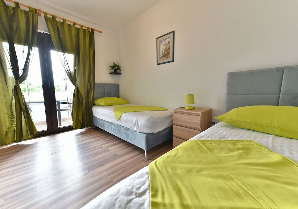 Hotel Apartments Helena