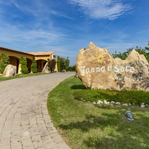 Sejur Janna E Sole Resort vacanta Budoni