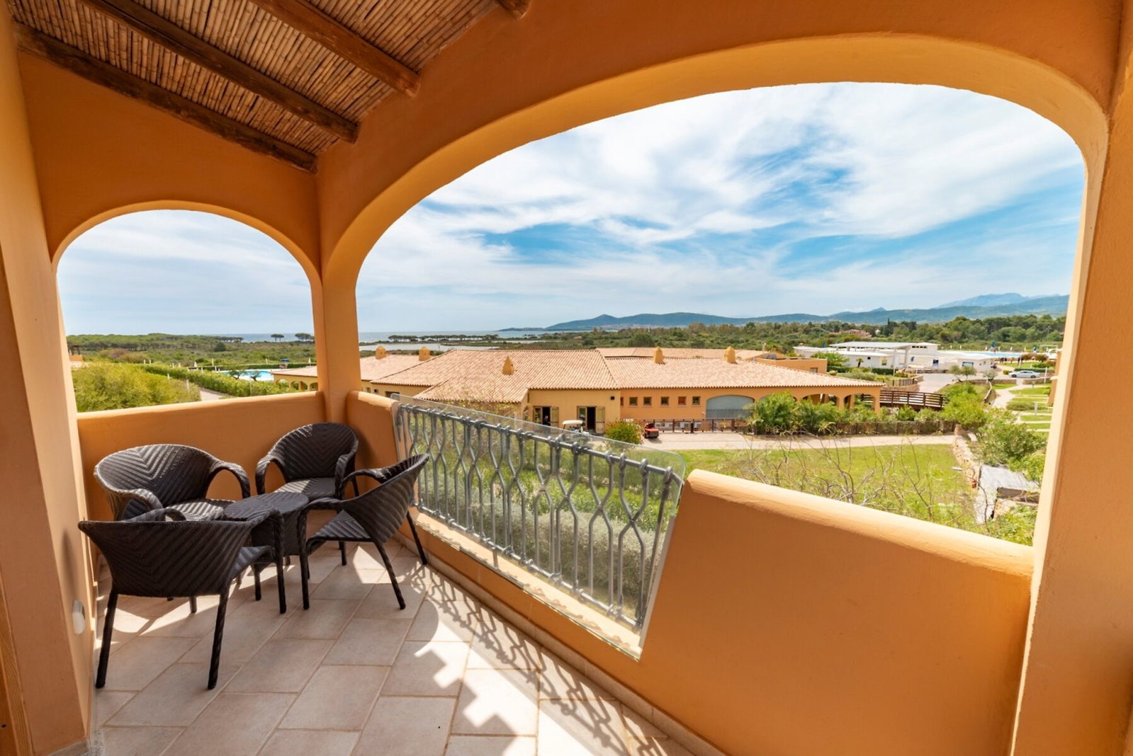 Janna E Sole Resort