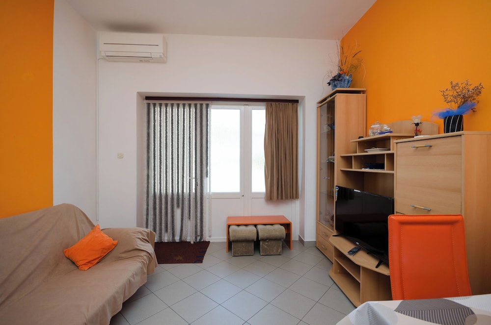 Hotel Apartments Mirjana