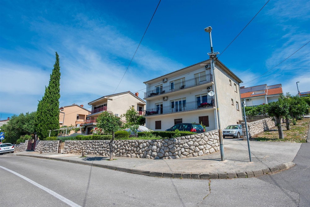 Hotel Apartments Vesna