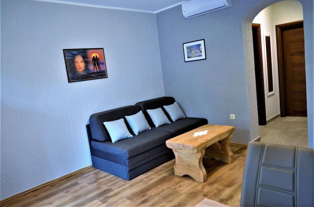 Hotel Apartments Leonard