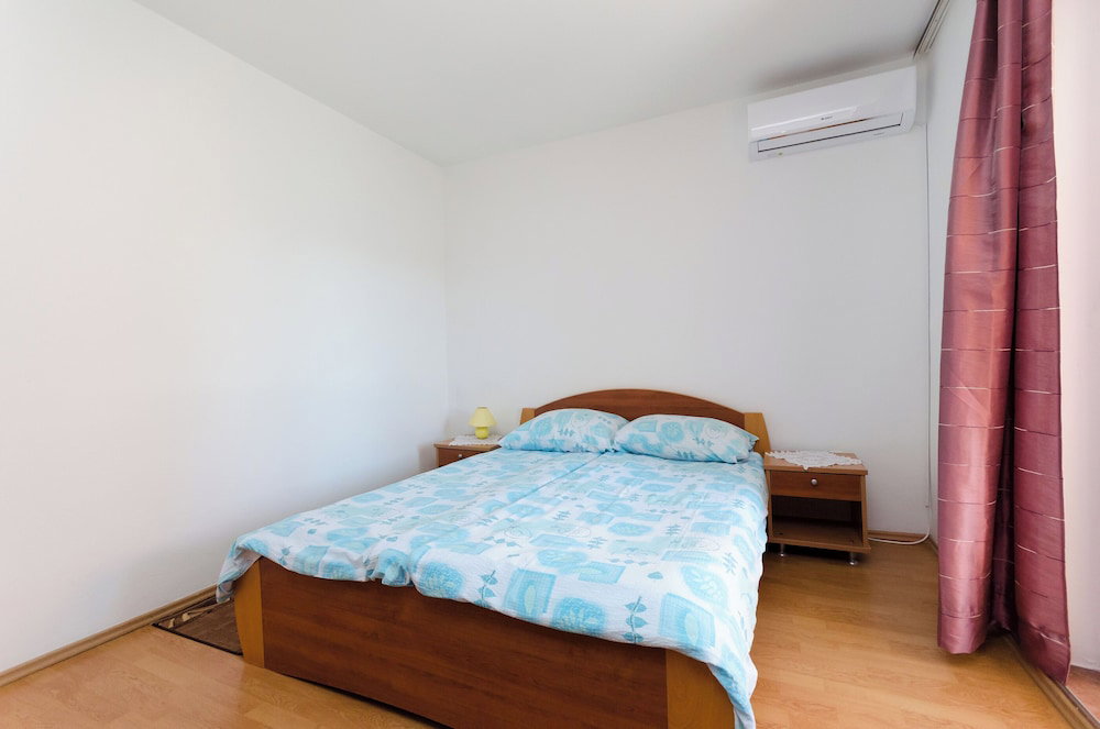 Hotel Apartments And Room Sime M