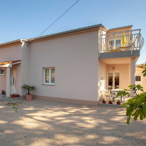 Hotel Adorable House Apartment With Roof Terrace cazare Malinska
