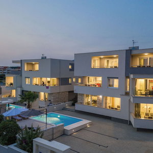 Hotel Apartments & Rooms Danivan Pool Villas cazare Novalja