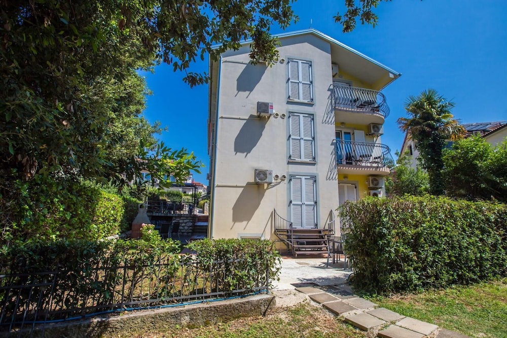 Hotel Apartments Villa Borik