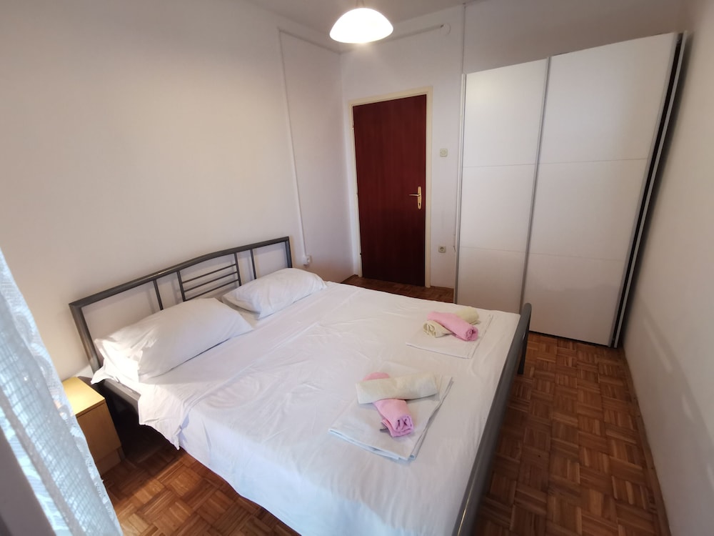 Hotel Apartment And Rooms Mrkovic Top Lokacija I Parking