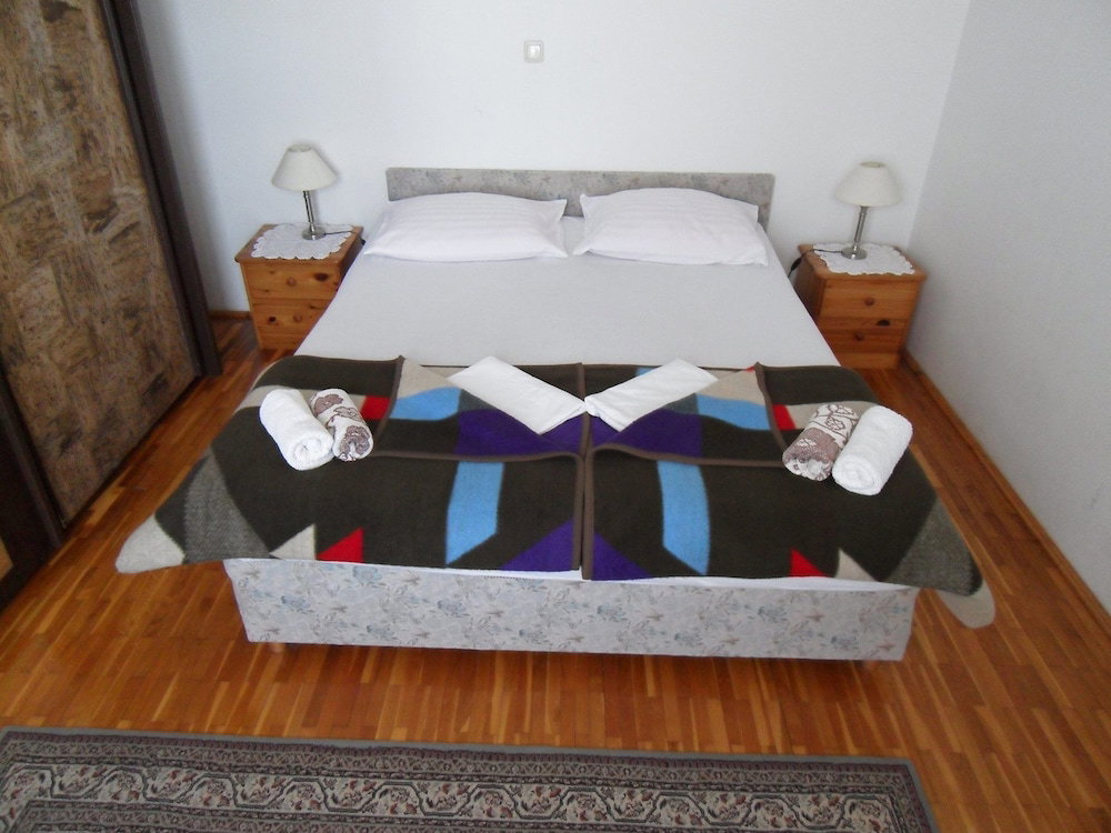 Hotel Guest House Lidus