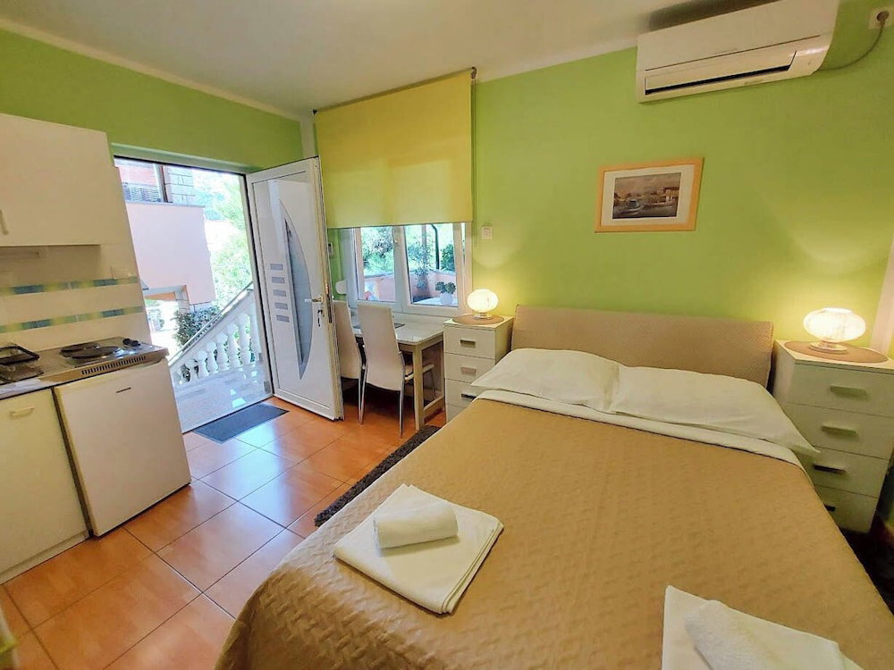 Hotel Apartments And Room Boris