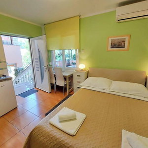 Hotel Apartments And Room Boris cazare Baska