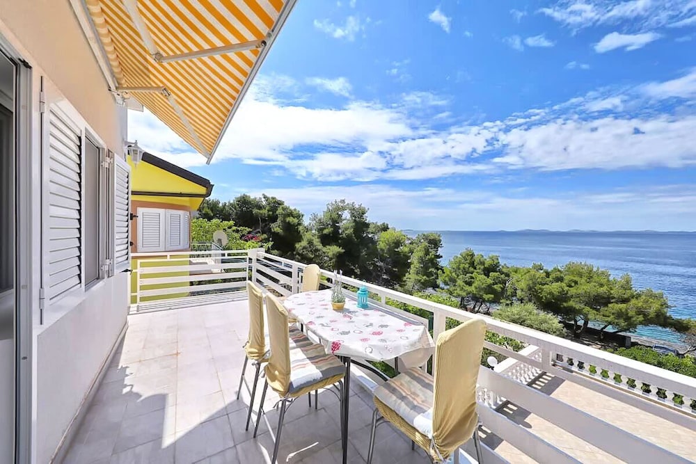 Hotel Apartments Djurdja By The Sea