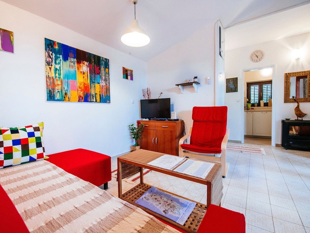 Hotel Apartment In Posedarje By The Beach