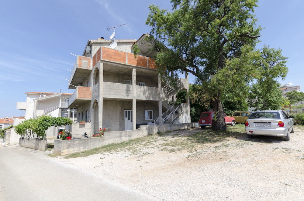 Hotel Apartments Biserka