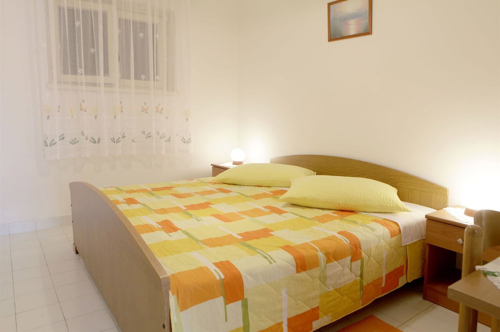 Hotel Apartments Iris