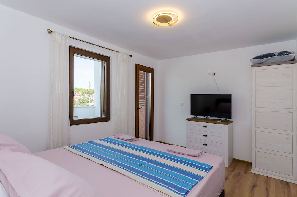 Hotel Apartments Lada