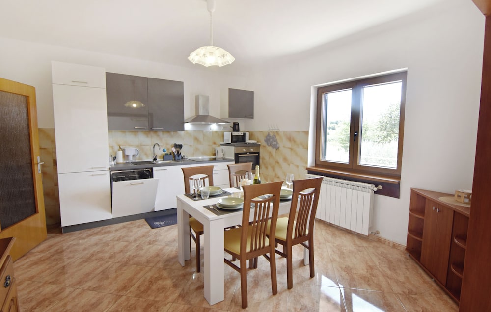Hotel Quiet Flat In Donji Picudo Near Umag