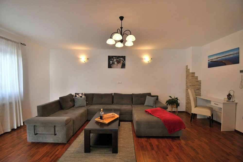 Hotel Apartment Nina